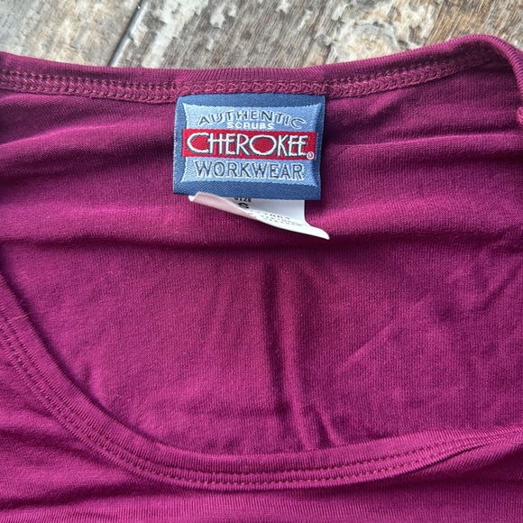 Cherokee long sleeve - Picture 2 of 3